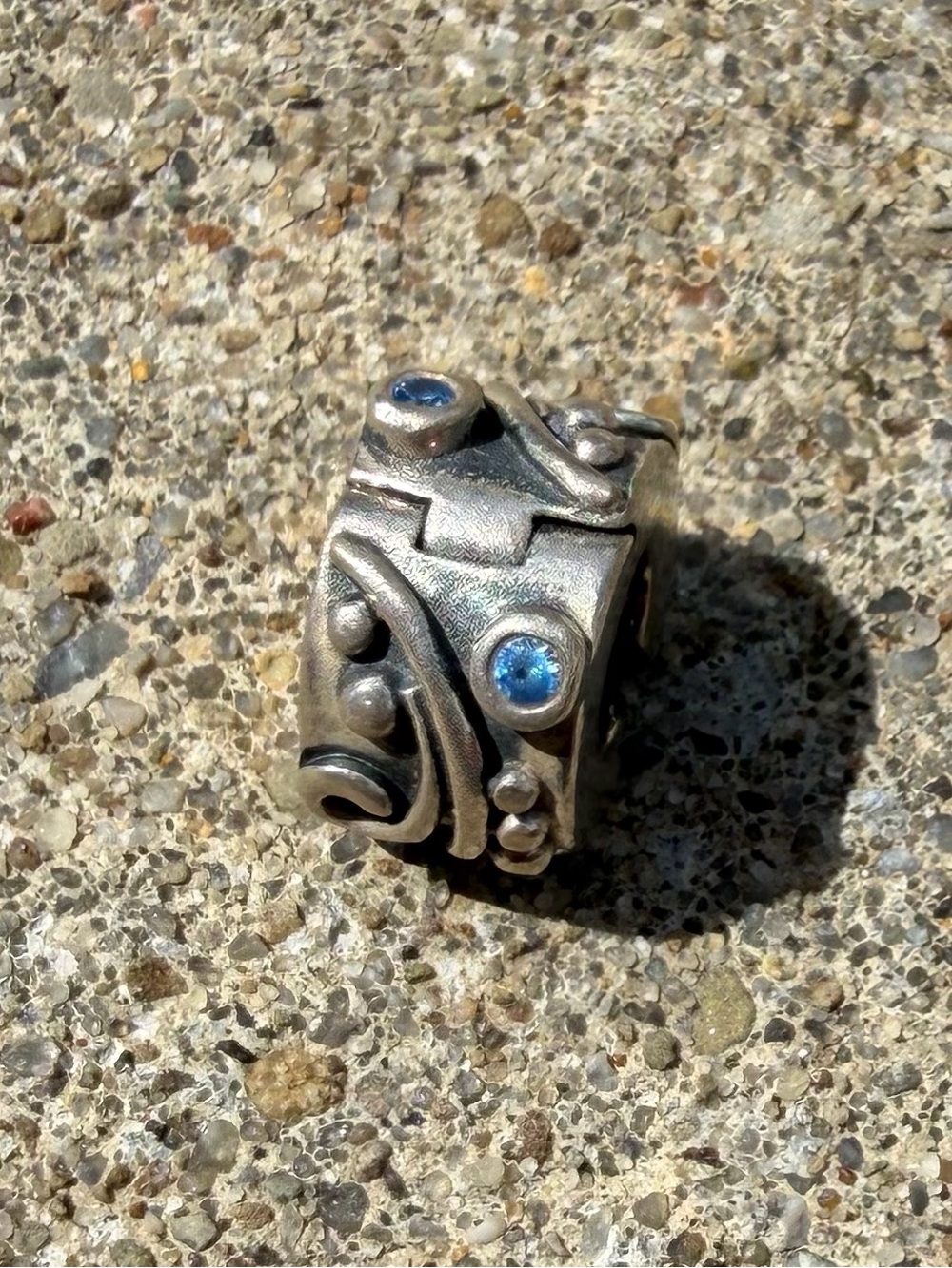 Pandora Moments Sterling Silver Blue Tendril Clip Charm Bead ALE 790380CZB